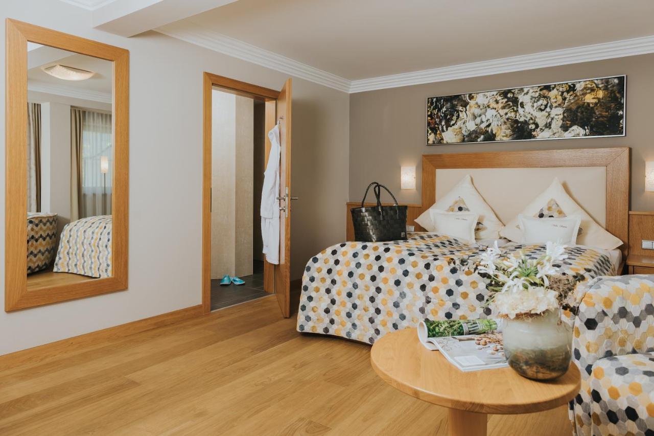 Ortner'S Resort Bad Füssing Extérieur photo A room at the hotel